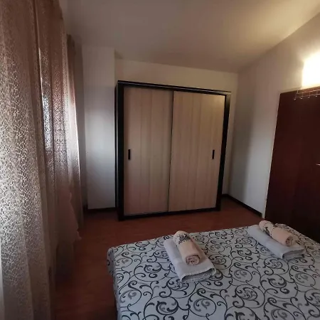 Viktorija Apartment *