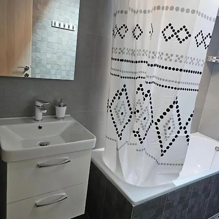 Viktorija Apartment *