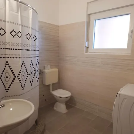 Viktorija Apartament *